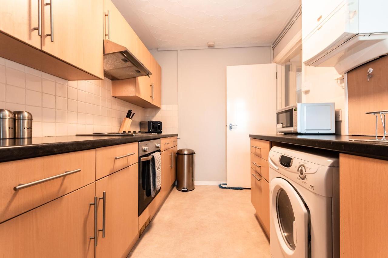 Best Price! Perfect Gunwharf Accommodation - 5 Single Beds Or Kingsize Free Parking Portsmouth Dış mekan fotoğraf