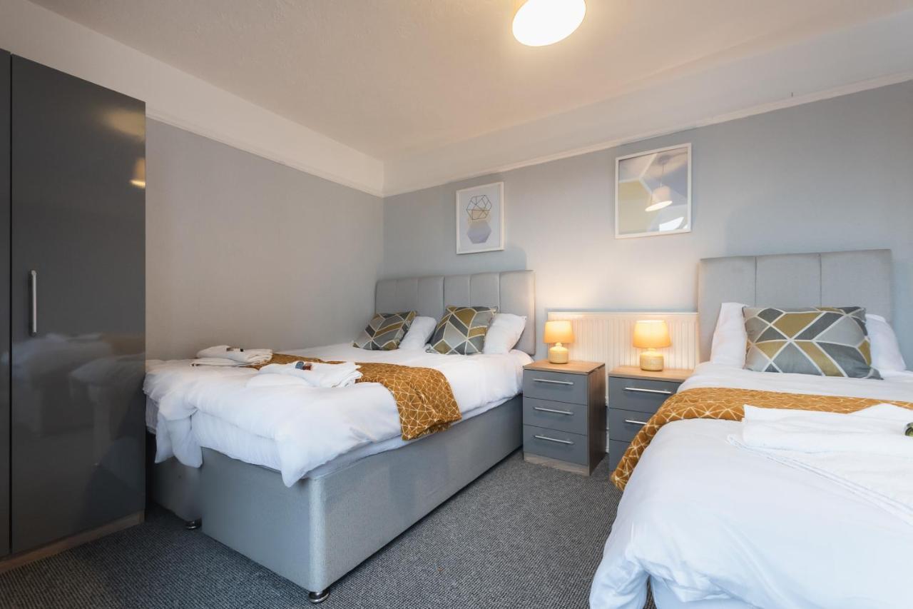 Best Price! Perfect Gunwharf Accommodation - 5 Single Beds Or Kingsize Free Parking Portsmouth Dış mekan fotoğraf