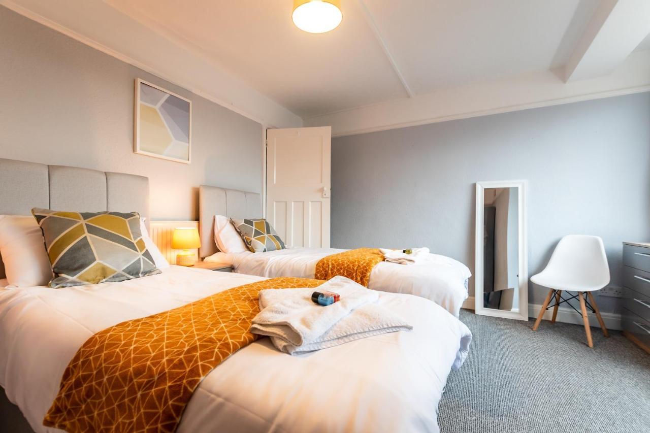 Best Price! Perfect Gunwharf Accommodation - 5 Single Beds Or Kingsize Free Parking Portsmouth Dış mekan fotoğraf