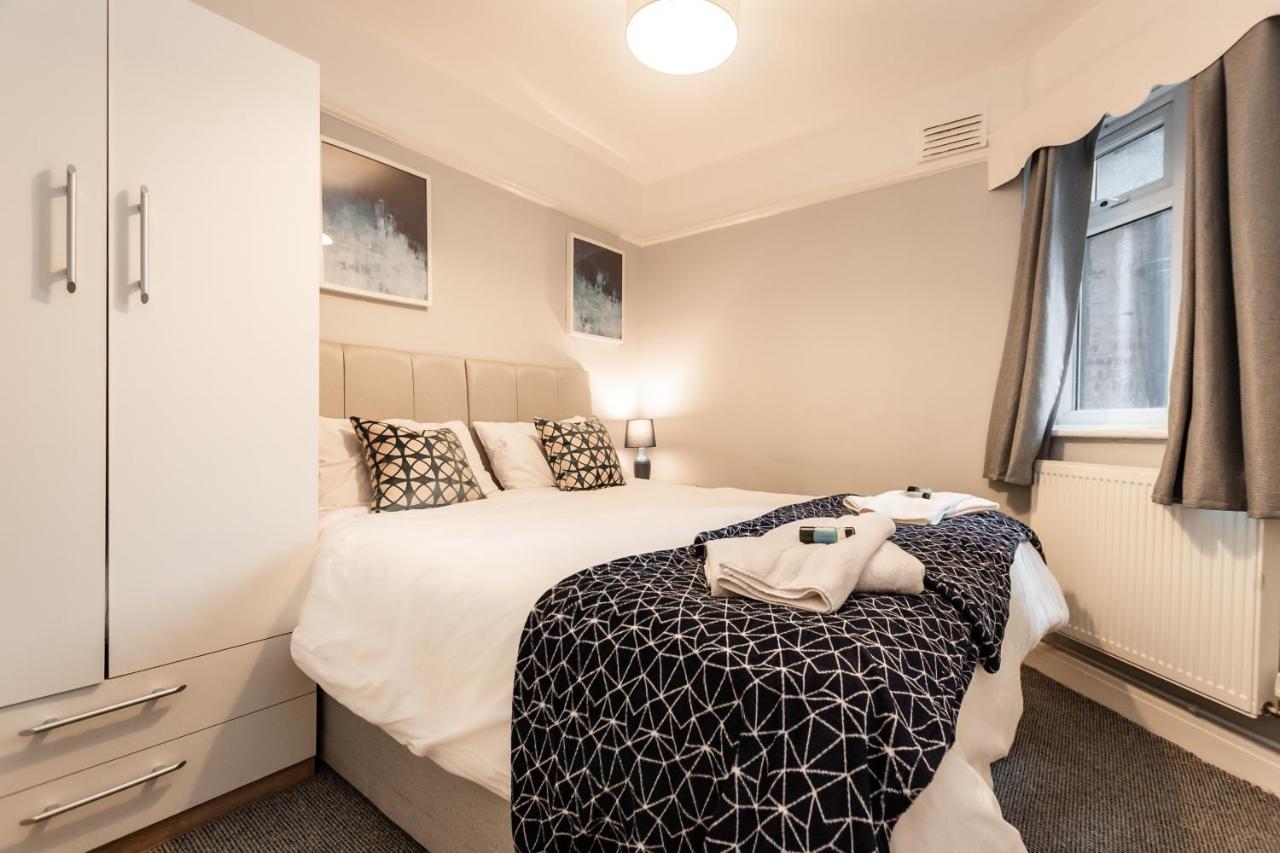 Best Price! Perfect Gunwharf Accommodation - 5 Single Beds Or Kingsize Free Parking Portsmouth Dış mekan fotoğraf